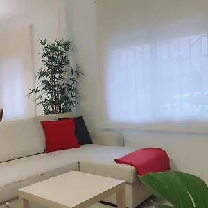 https://maria-house-the-style-airport-bcn.catalonia-hotels.com