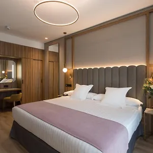 Giralda Center Hotel