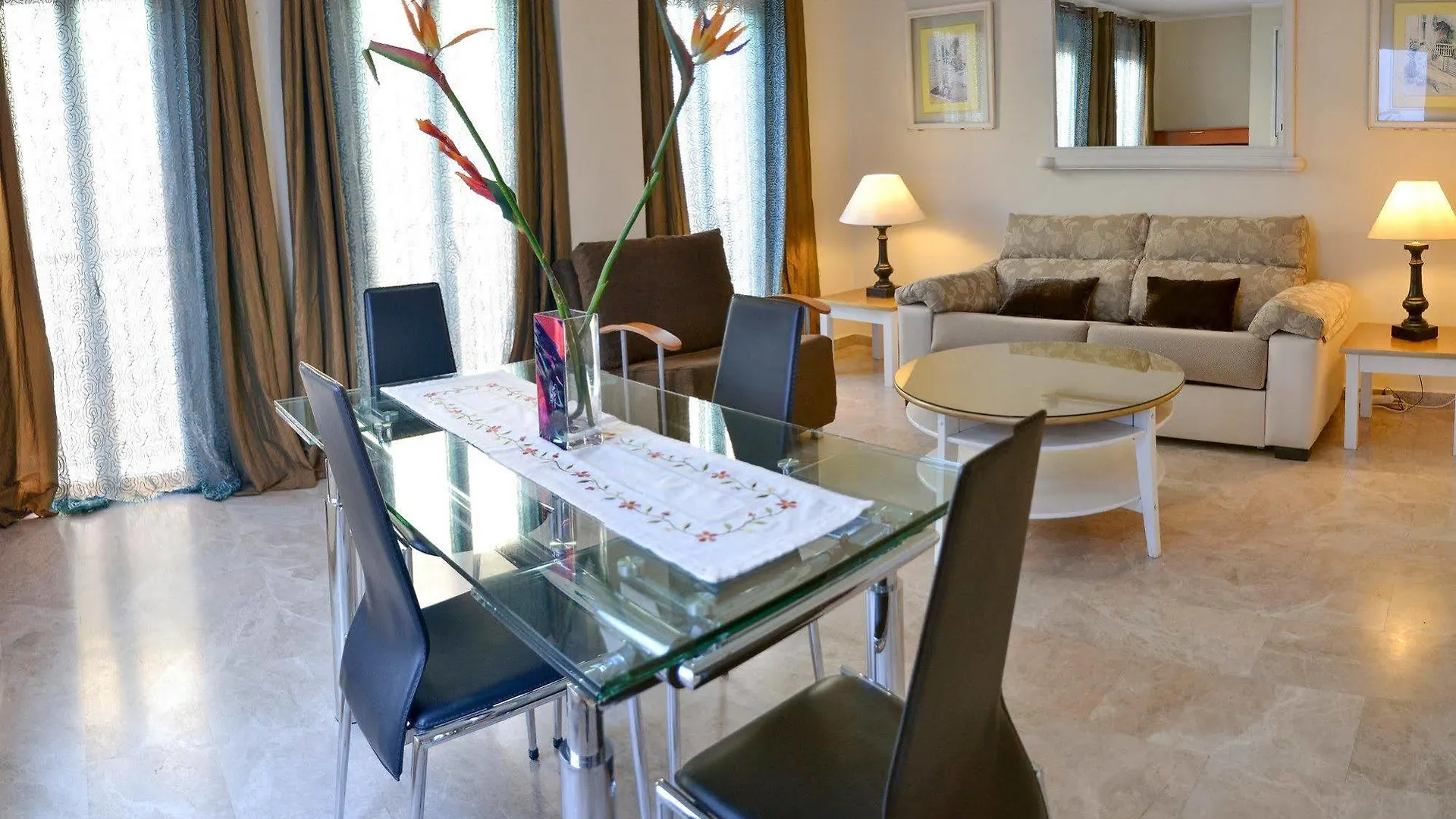 Apartamentos Sevilla 0*, Sewilla Hiszpania