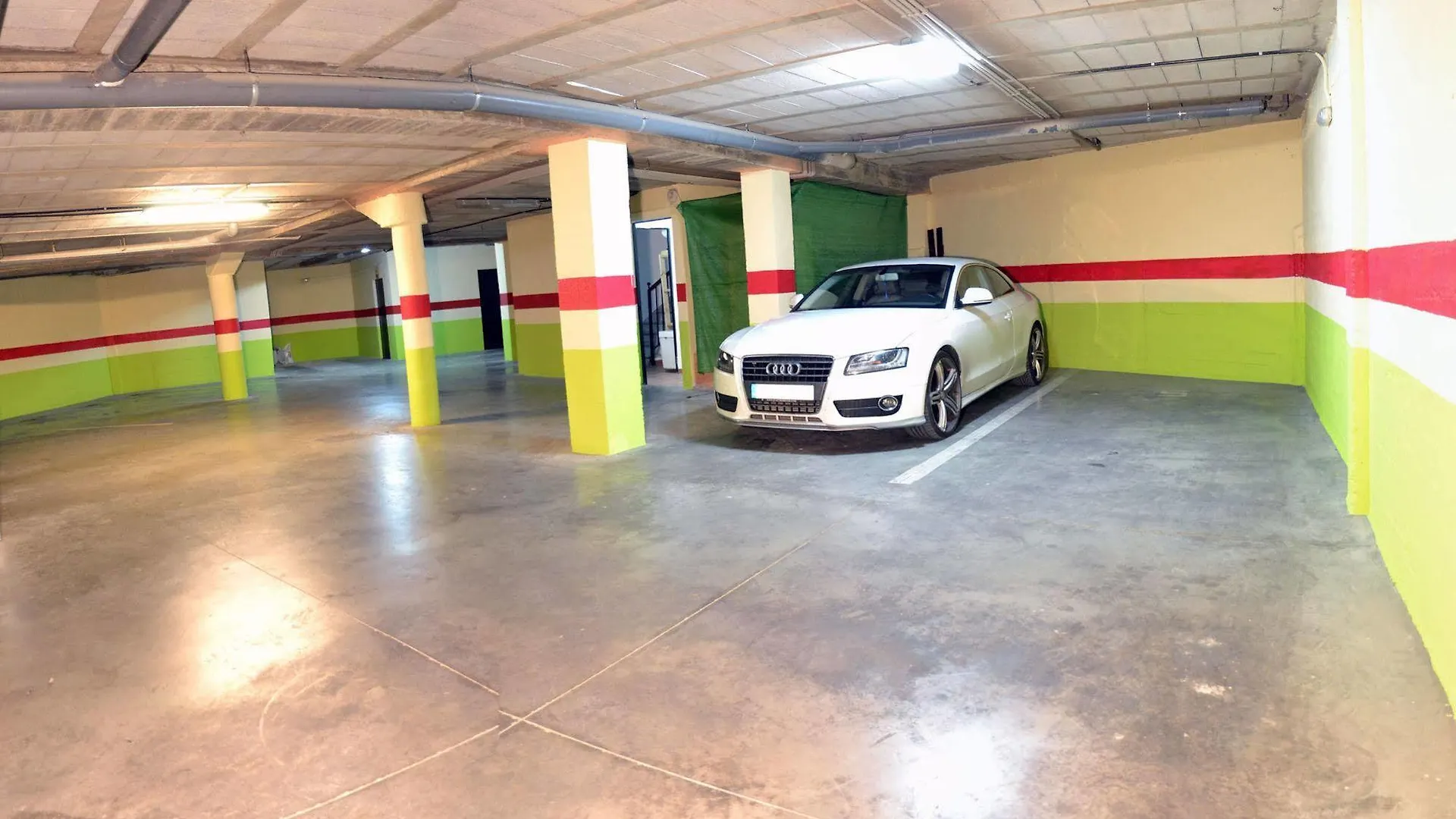 Apartamentos Sevilla 0*, Sewilla